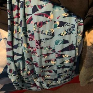 Lularoe Irma & one size leggings